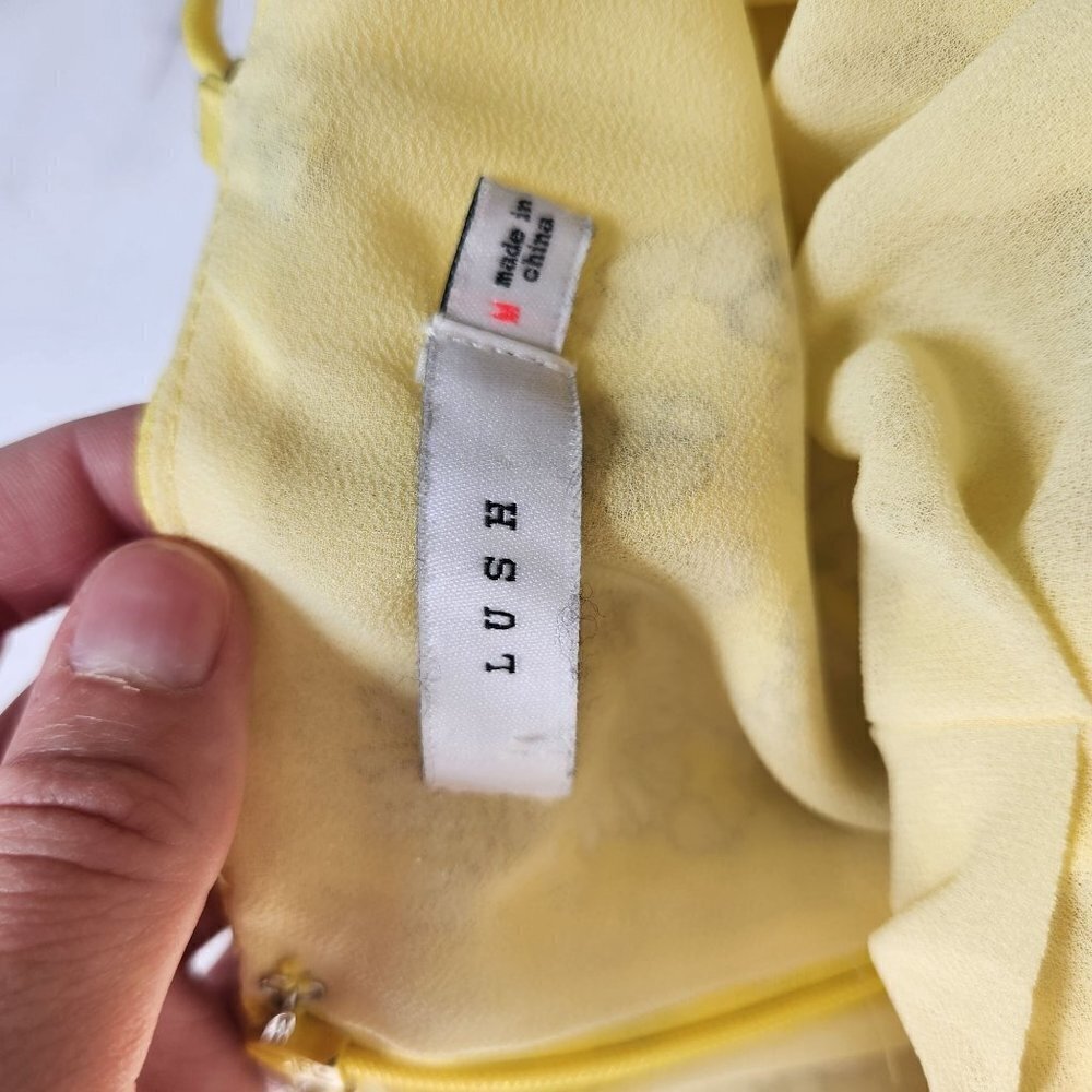 Lush Lemonade Yellow Floral Chiffon Sleeveless Romper Women's M - Picture 7 of 9